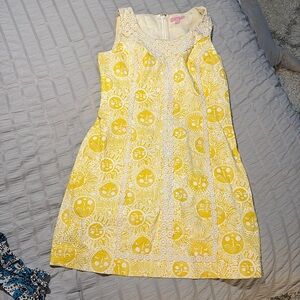 Lilly Pulitzer Yellow and White Sleeveless Shift Dress - vintage looking